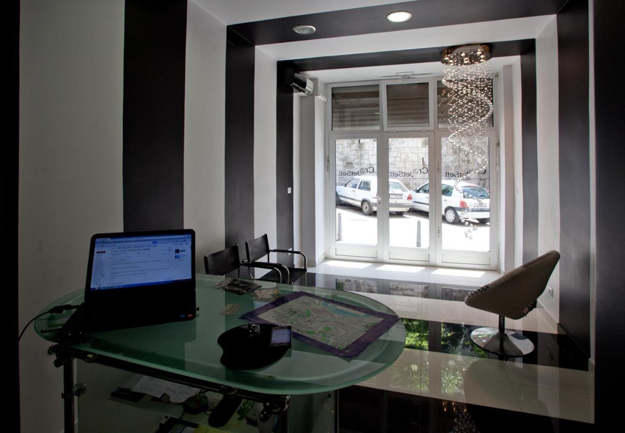 Cro Jet Set Apartments Split Bagian luar foto