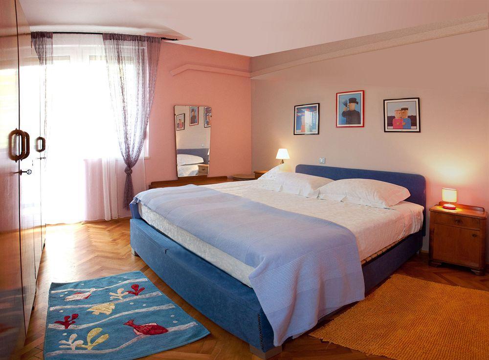 Cro Jet Set Apartments Split Bagian luar foto