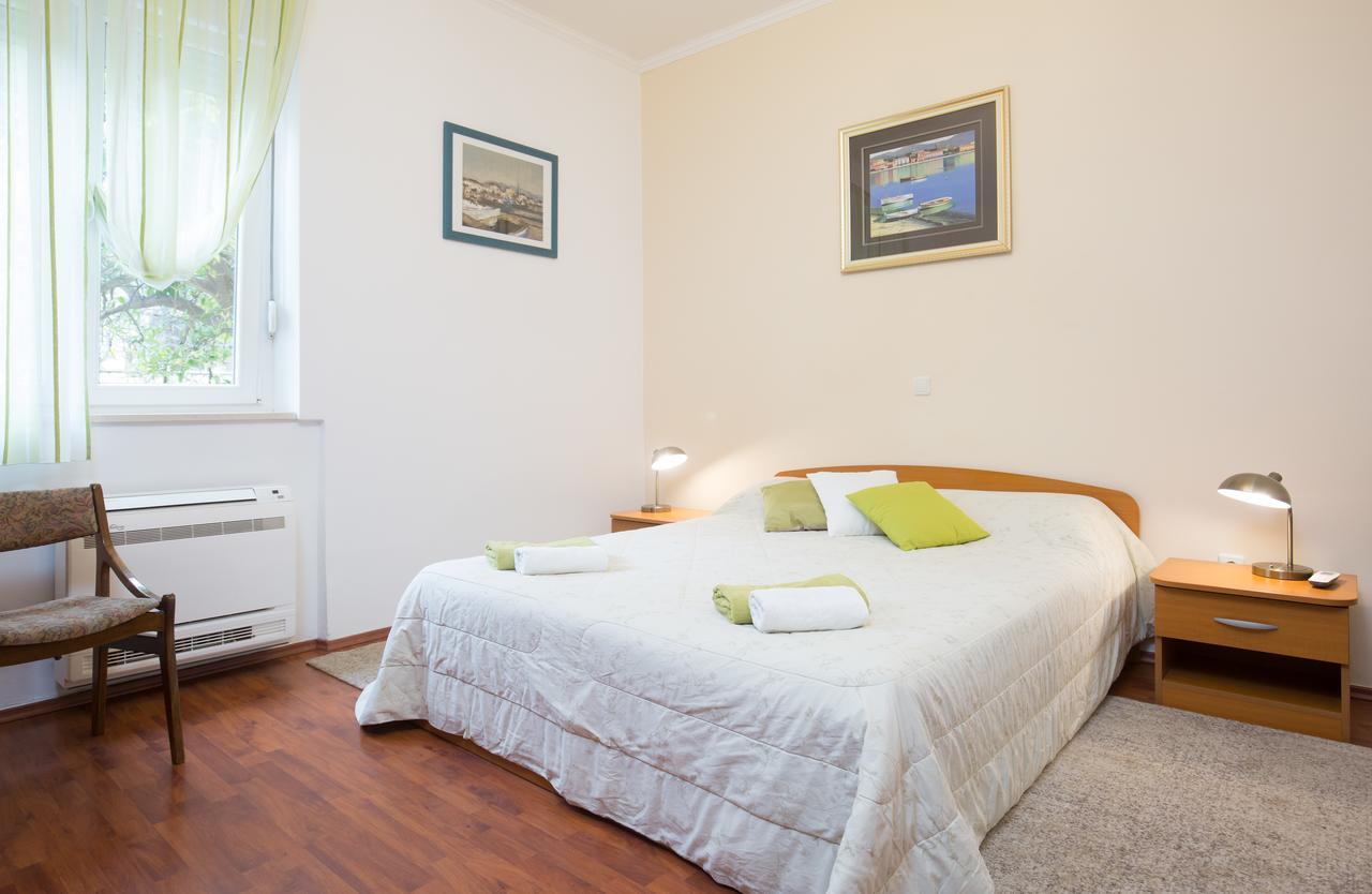 Cro Jet Set Apartments Split Bagian luar foto