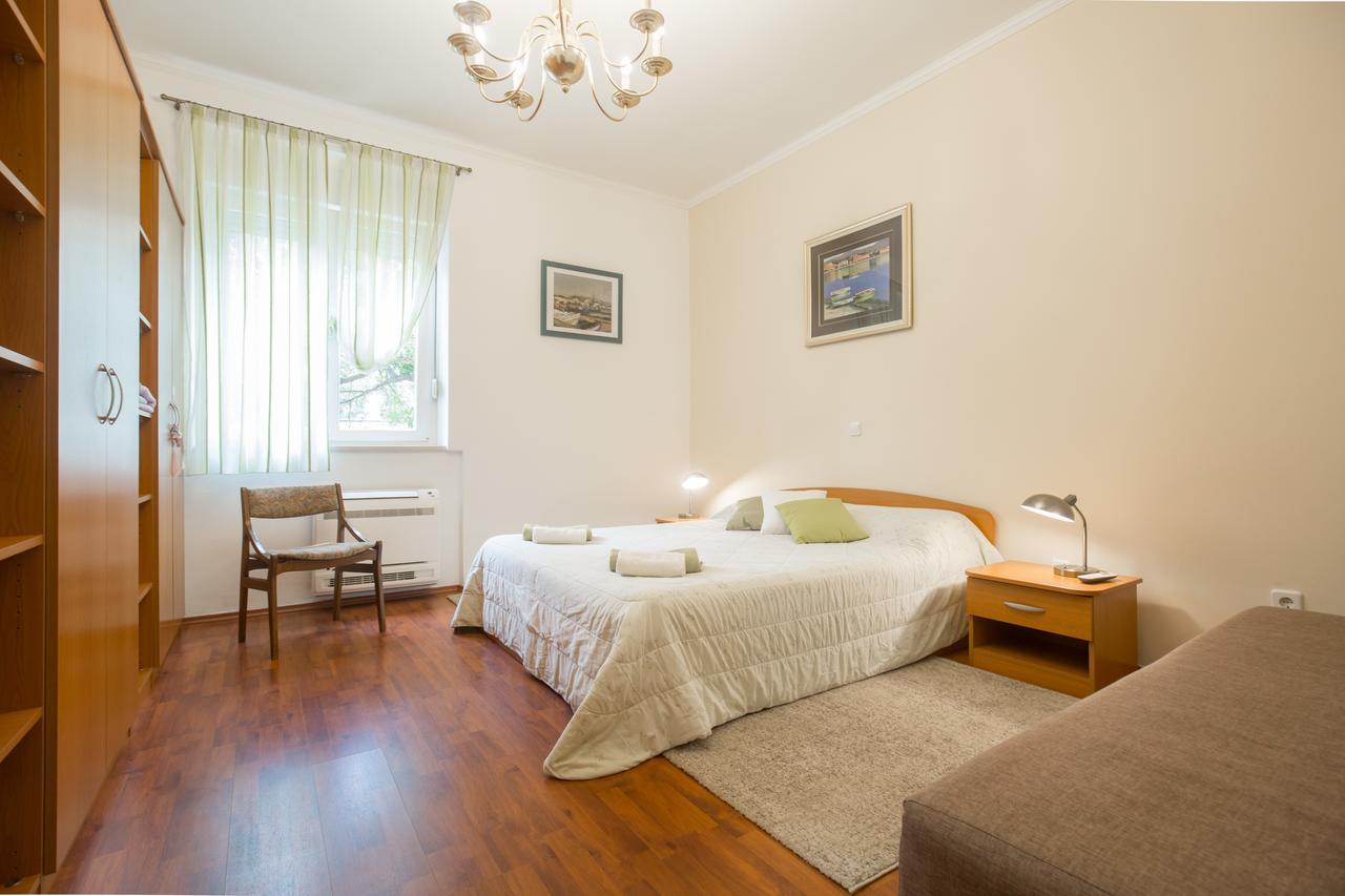 Cro Jet Set Apartments Split Bagian luar foto
