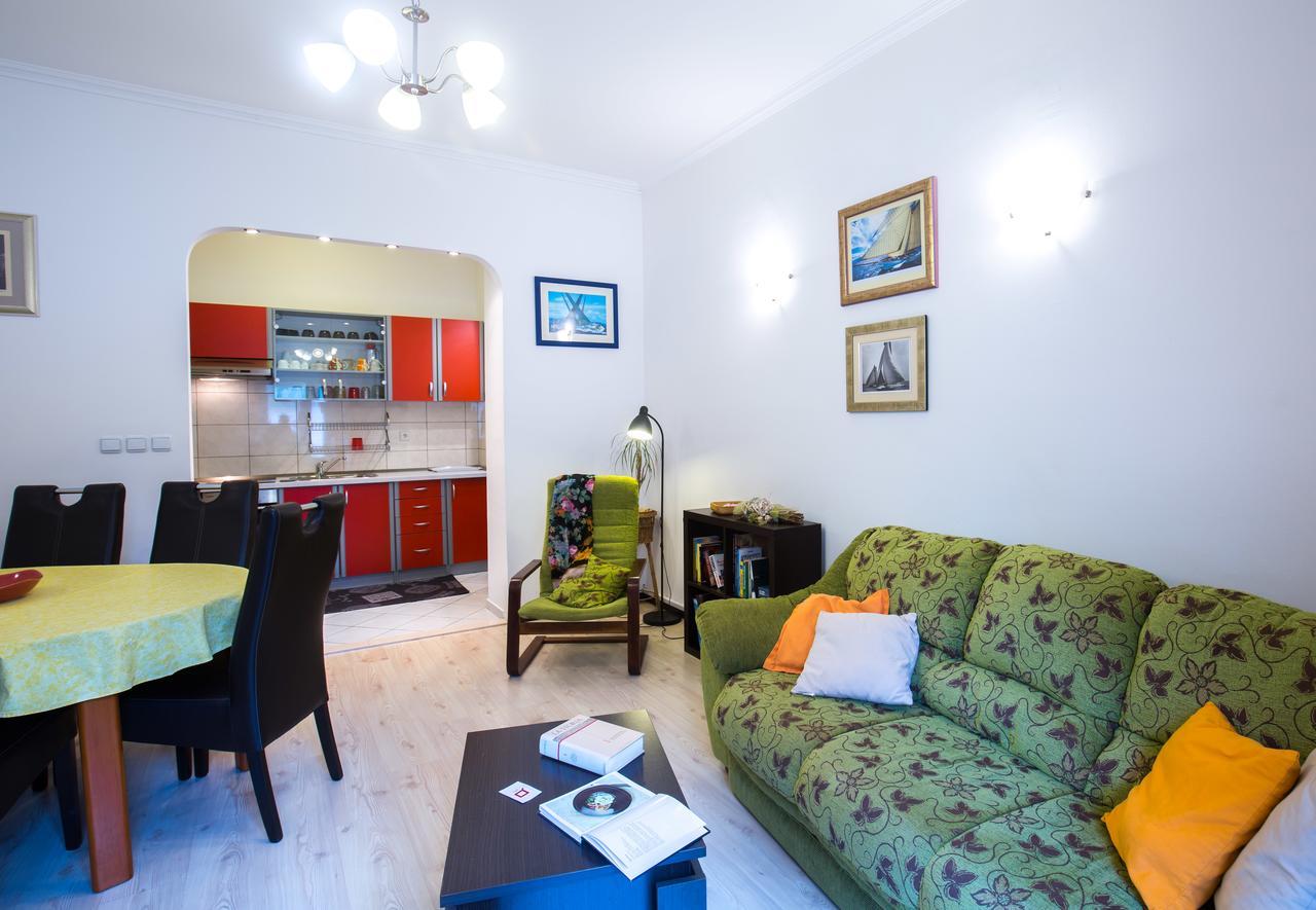 Cro Jet Set Apartments Split Bagian luar foto