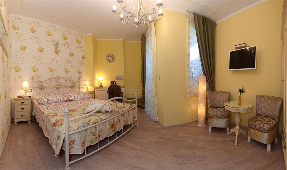 Cro Jet Set Apartments Split Bagian luar foto